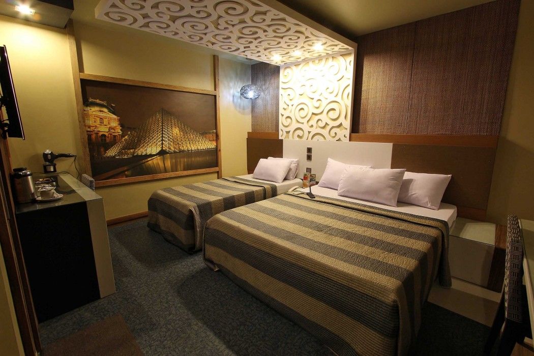 Eurotel Makati Макати Экстерьер фото